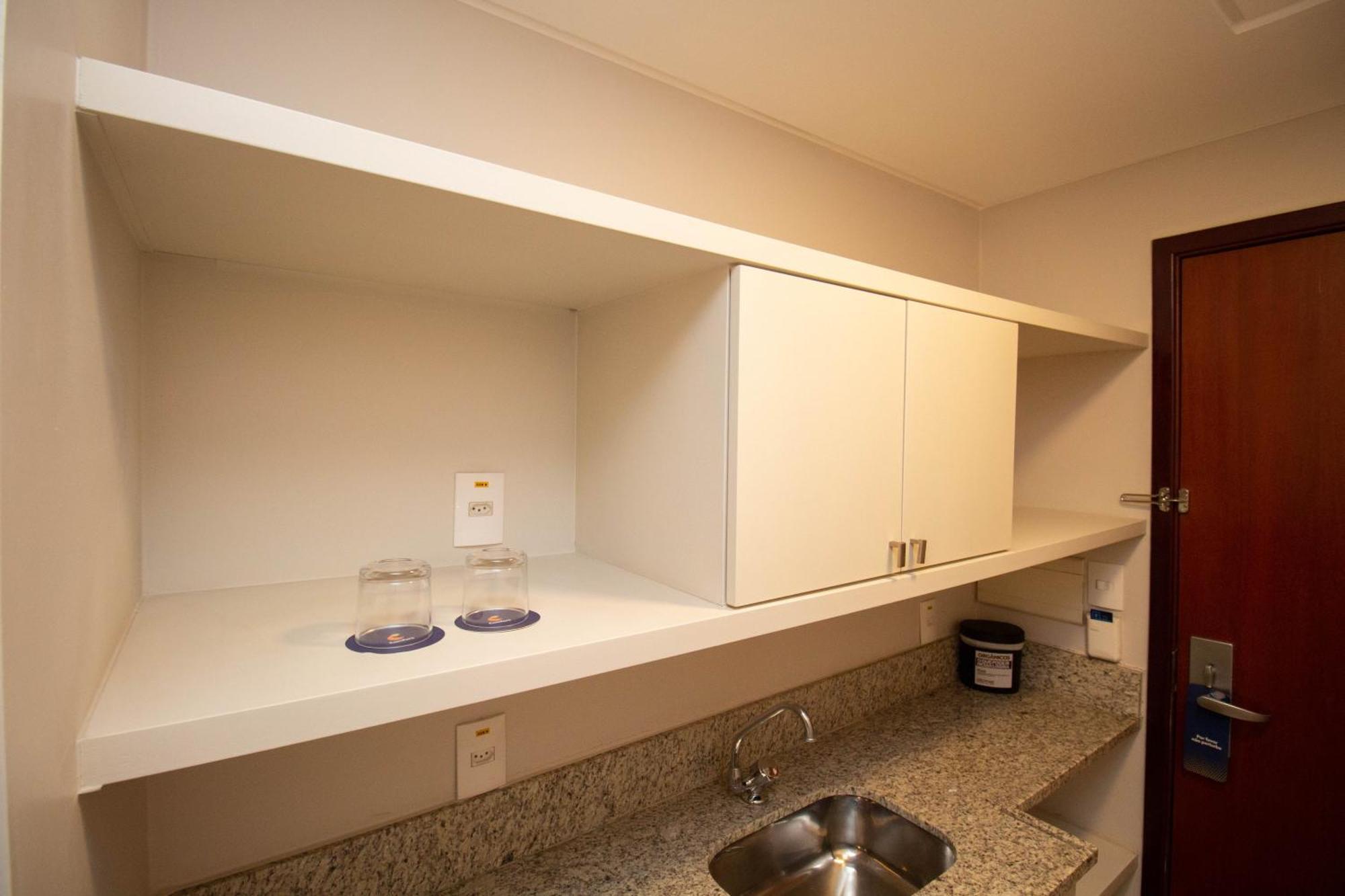 Moderno E Aparthotel *